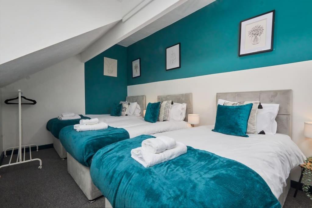 Large House Close To Leeds - Ideal For Groups Luaran gambar