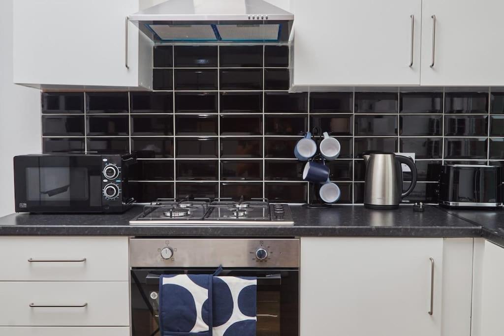 Large House Close To Leeds - Ideal For Groups Luaran gambar