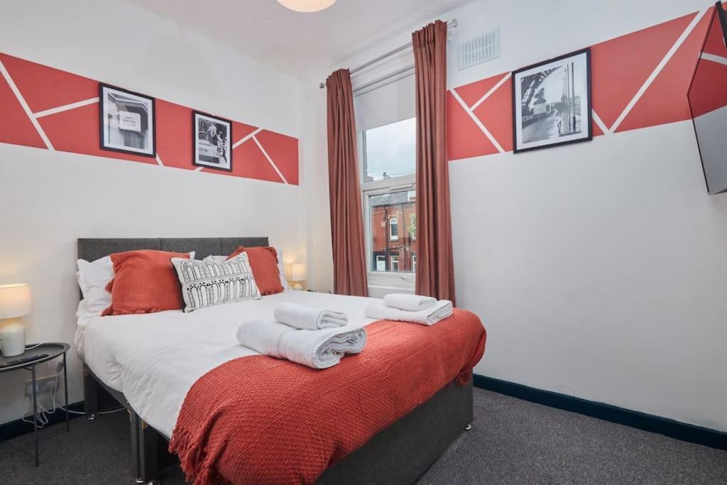 Large House Close To Leeds - Ideal For Groups Luaran gambar