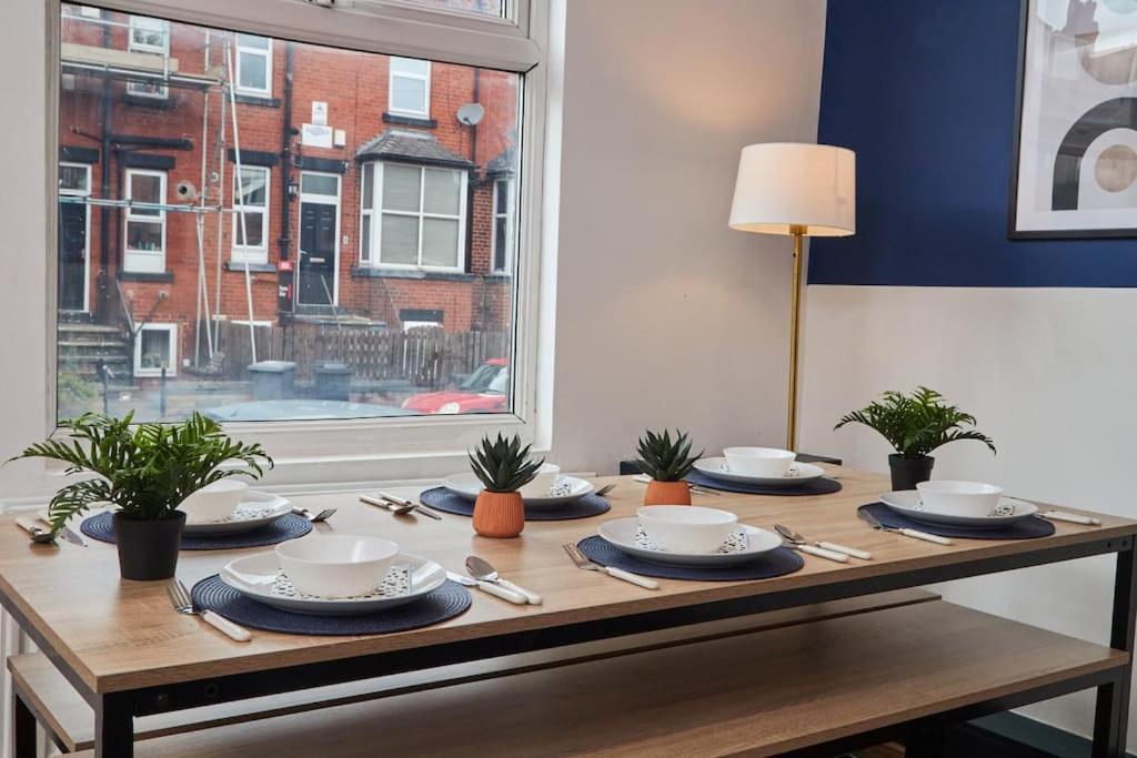 Large House Close To Leeds - Ideal For Groups Luaran gambar