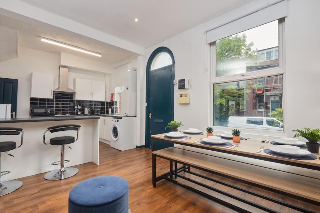 Large House Close To Leeds - Ideal For Groups Luaran gambar