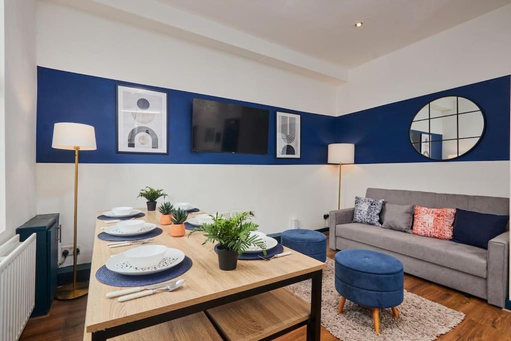 Large House Close To Leeds - Ideal For Groups Luaran gambar